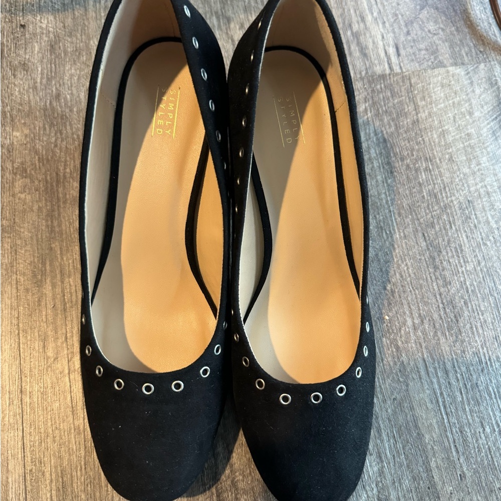 *Simply Styled Women's Black  Faux Suede Block Heel Pump Shoes